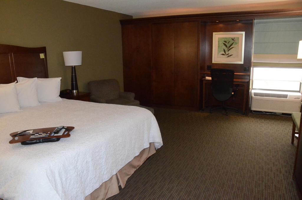 Hampton Inn Abingdon Esterno foto