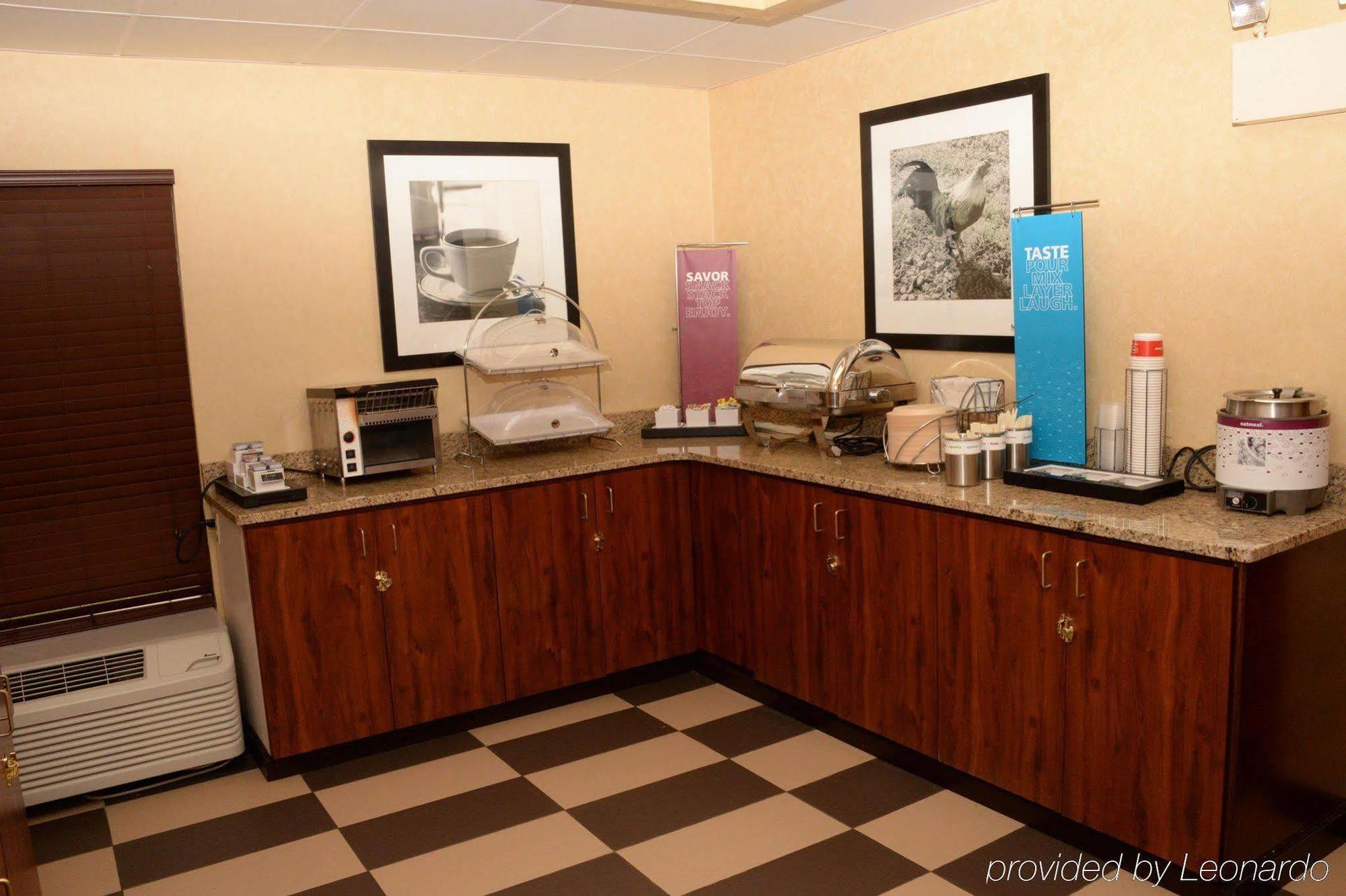 Hampton Inn Abingdon Esterno foto