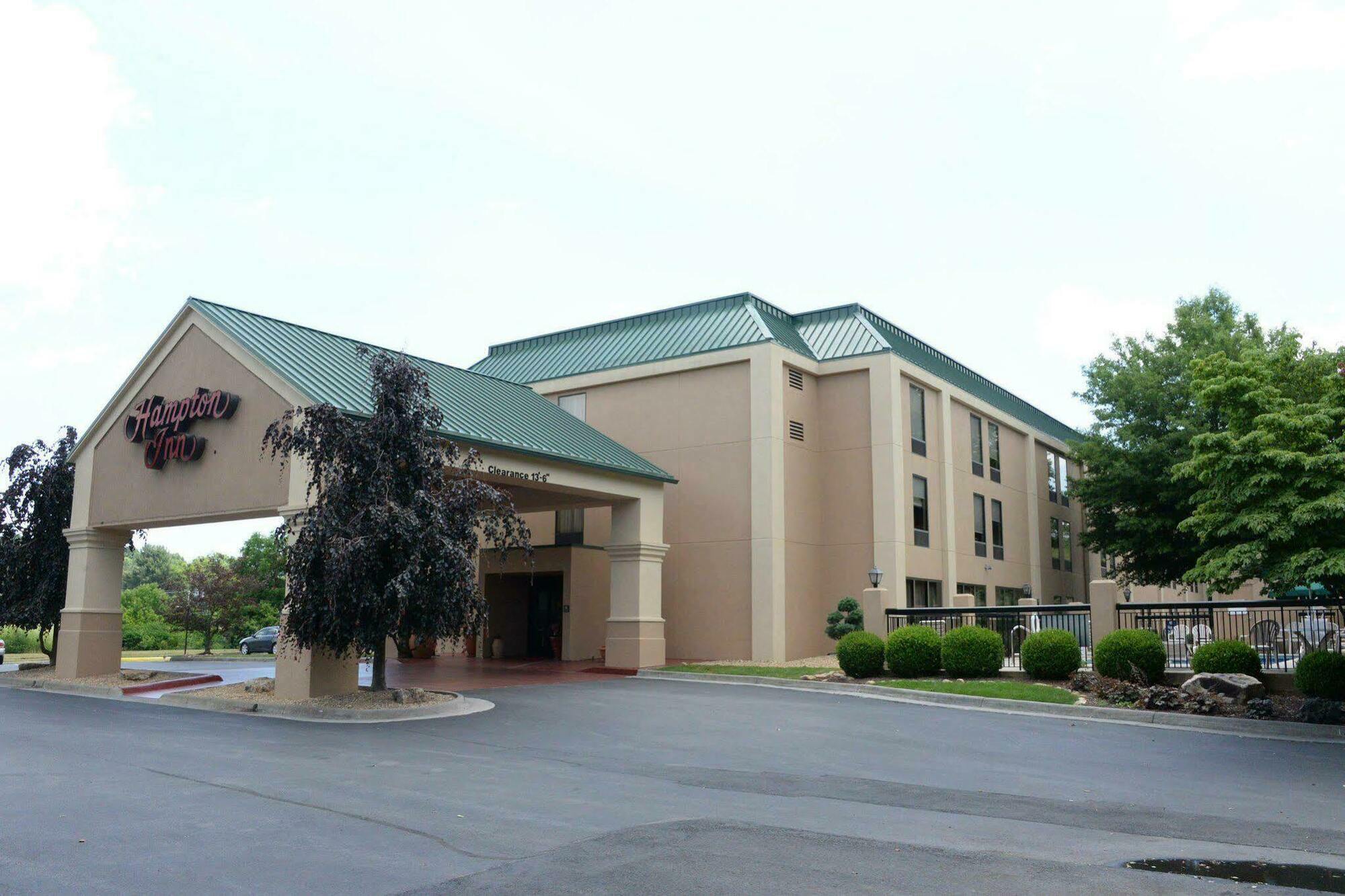 Hampton Inn Abingdon Esterno foto